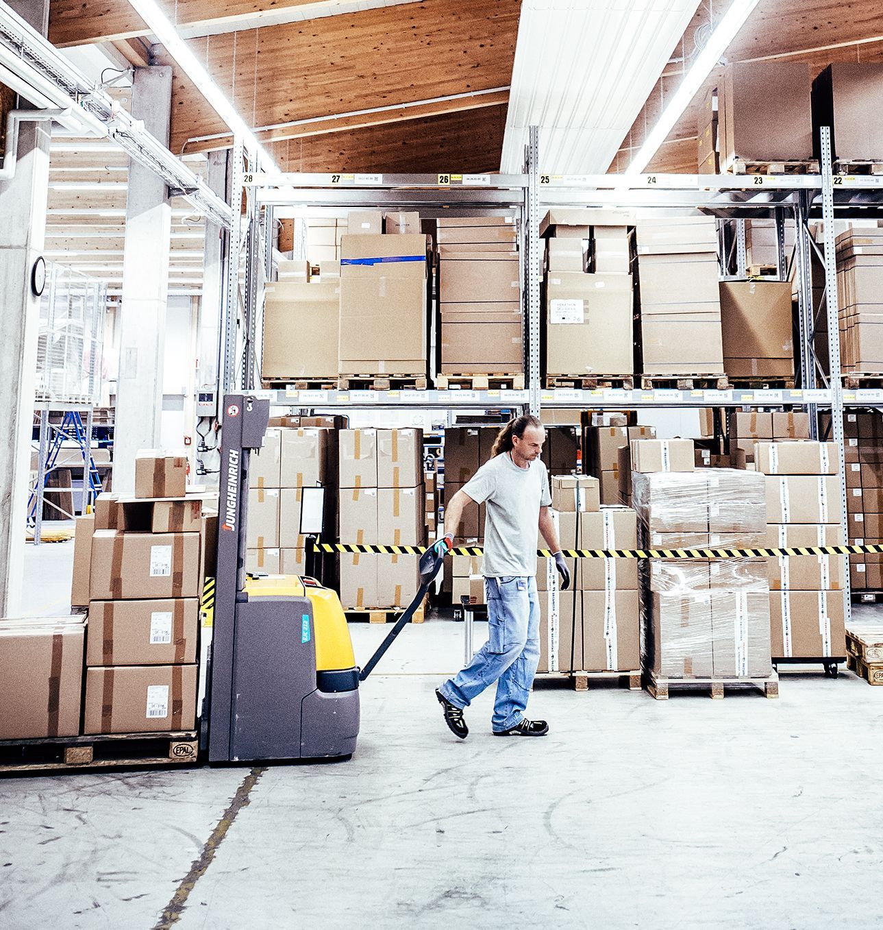 Logistik EMS Dienstleistung